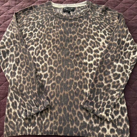 Leopard Ruffle Cuff Sweater - Picture 2 of 4